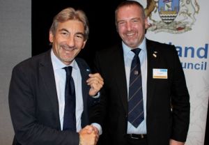 cattaneo-and-robinson